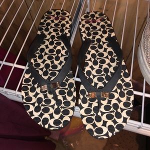 coach flipflops